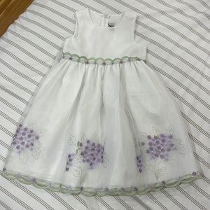 Girls White Embroidered Floral Dress Size 4